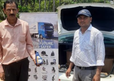 Van Campaign conducted by Maroor Agencies for Knorr Bremse Brake fluid and liners.